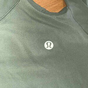 LuluLemon Brand Crop Tank Top Dark Green - Women's Size SMALL - BRAND NEW